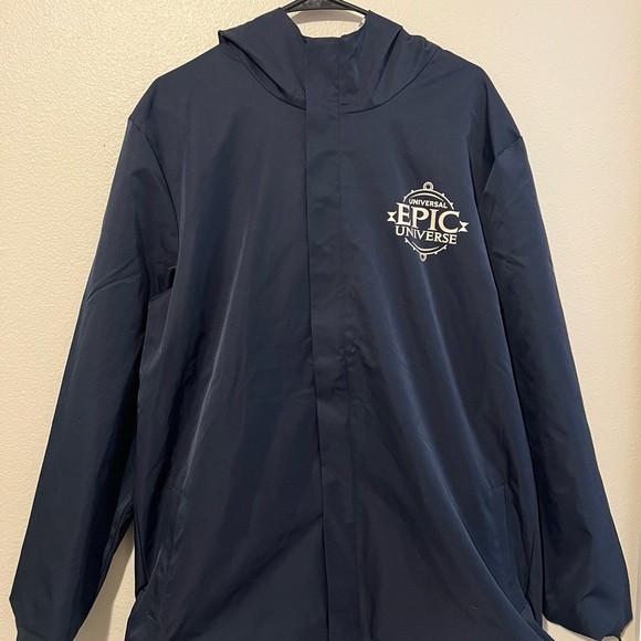 2025 Universal Orlando Epic Universe Rain Jacket Size 2XL Logo Grand Opening